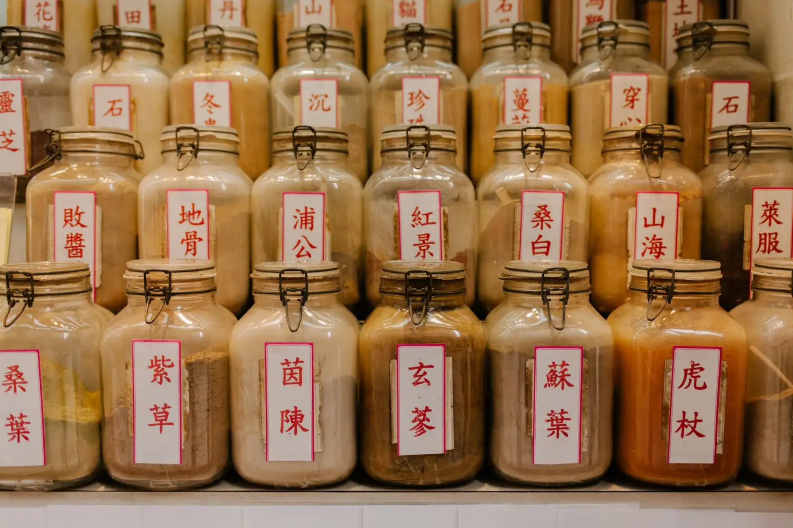 重庆年轻人运动鞋选购指南：从鞋帽零售趋势看舒适与潮流的平衡
